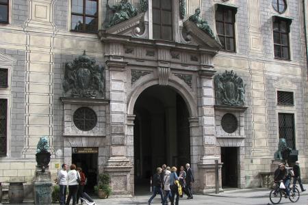 Entry to the Kaiserhof