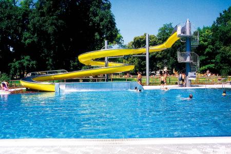 Ungererbad, outdoor pool