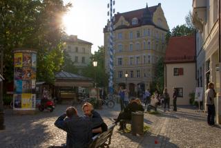 Picture: The Wiener Platz (Vienna Place) in the evening